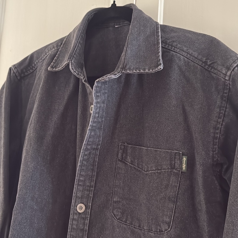 Men’s Artisio casual black denim wash shirt LS size S/M